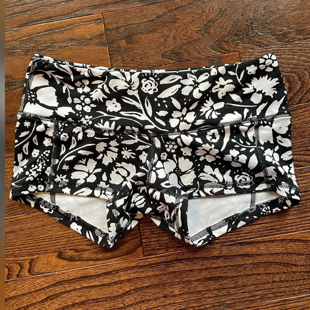 Floe Low Rise Contour Shorts 2.5” Inseam